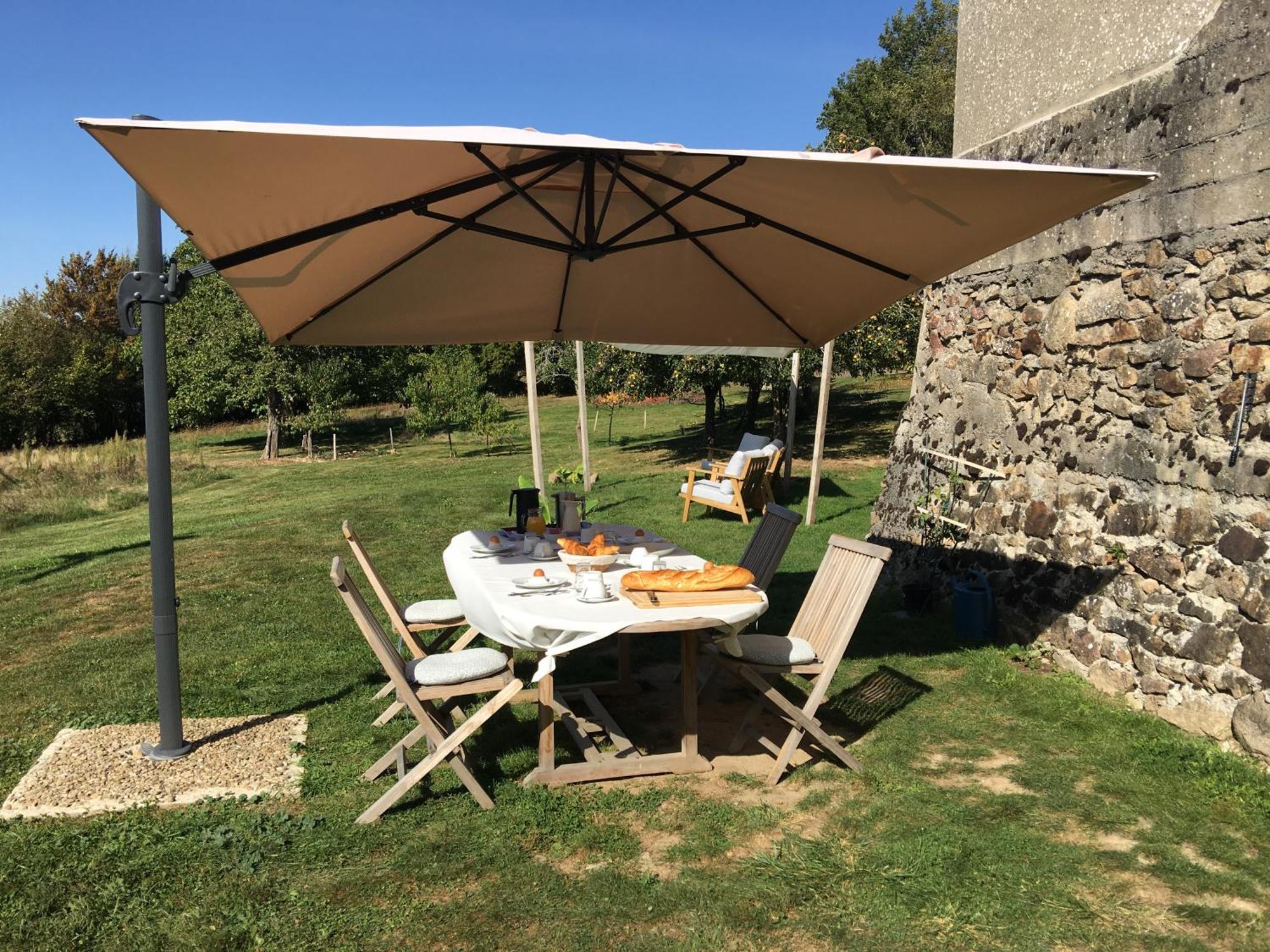 Saint-Pierre-de-Fursac La Mirabelle B&B 외부 사진